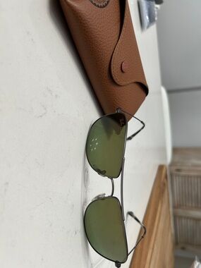 Ray-Ban Men’s Aviator Sunglasses in Green and Silver